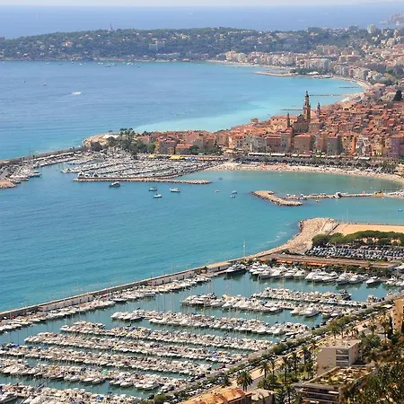 53 Solaro Apartman San Remo